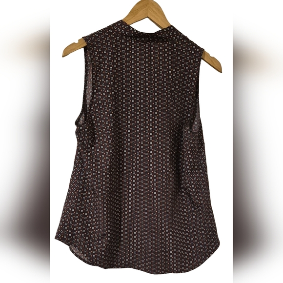 Van Heusen Red Blue Sleeveless Notched Collar Blouse - Picture 2 of 3